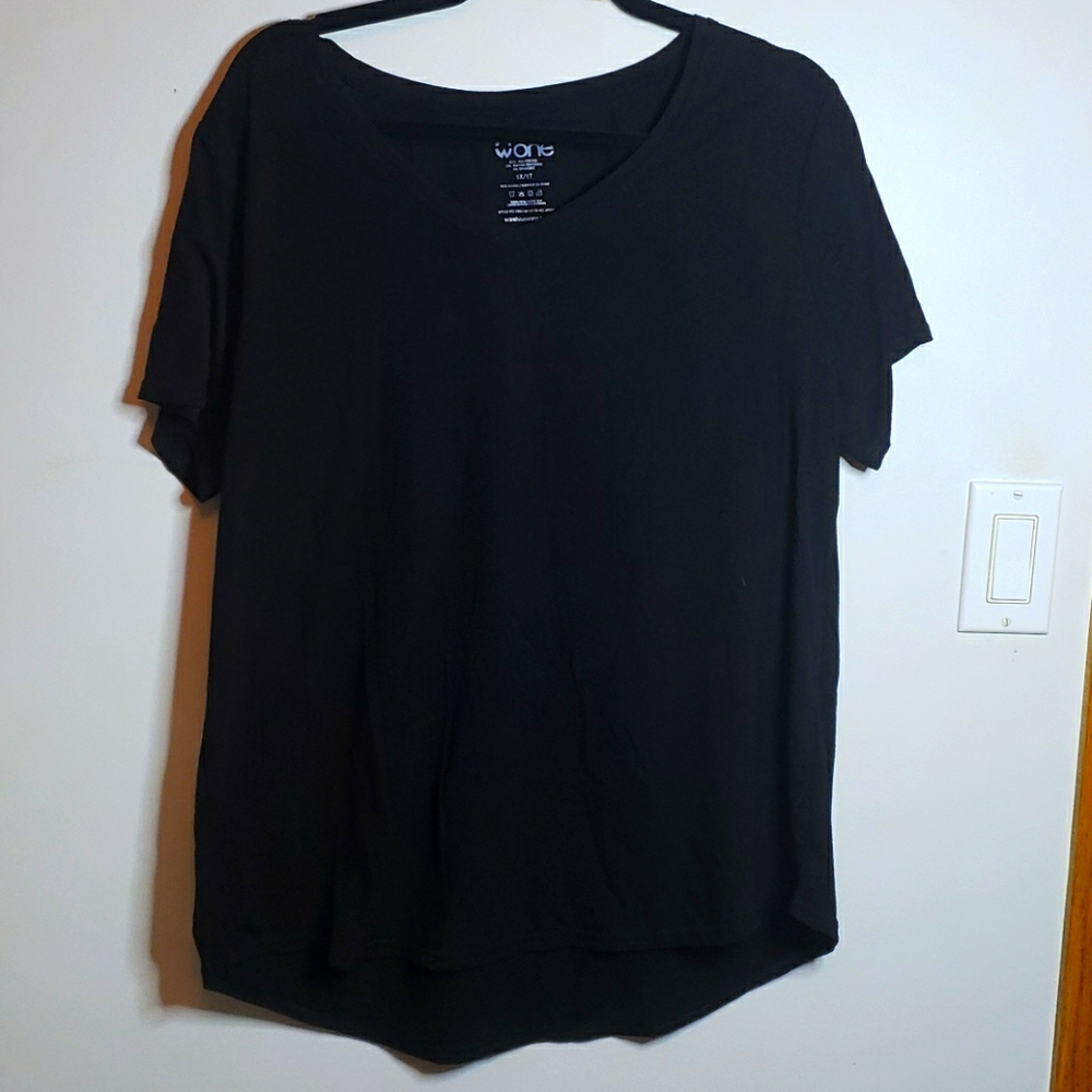 Black hi low tee shirt